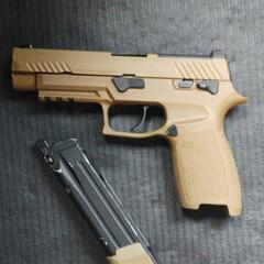 SIG AIR Proforce M17 TAN CO2 ブローバック シグ 米陸軍 制式拳銃 P320 エアガン 18歳以上 サバゲー 銃 ガスガンの画像