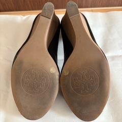 【使用頻度少】Tory Burch 本革 パンプス 24.5cmの画像