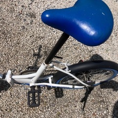折りたたみ自転車20インチ青白の画像