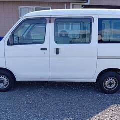 【車検2年付き☆コミコミ23万8000円】平成25年　ダイハツ　ハイゼットカーゴ　4WD　AT車　白　走行距離180,000㎞　の画像