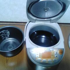 ZOUJIRUSHI　IH炊飯器　NP-PA10型　２００８年製　5合炊きの画像