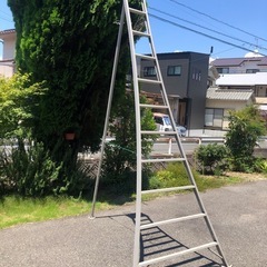 園芸用アルミ脚立の画像