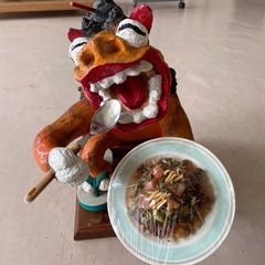タコライスとおそばの
看板の画像
