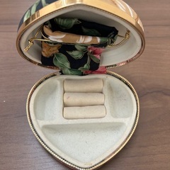 ジュエリーBOX 花柄　小物入れの画像