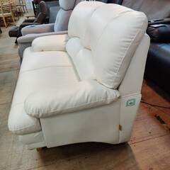 【愛品倶楽部柏店】関家具 2人掛けソファ 幅150cm ミルクホワイトの画像