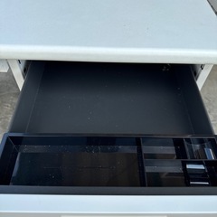 【美品】【幅100億行き70高さ70】オフィス　デスク　事務用机　ホワイトの画像
