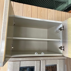 食器棚の画像