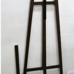 イーゼル　メニューボード　ディスプレイ　看板立て　スタンド　ウェルカムボード　絵画スタンド　画材　美術　展示の画像