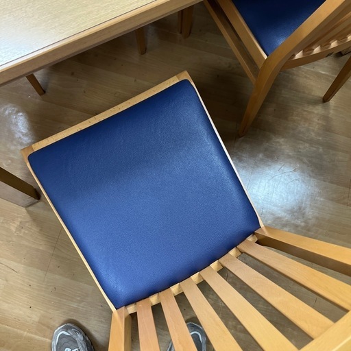 【リサイクル市場エコ伊川谷】ラスト1点！パブリック株式会社 4P ダイニングテーブル【取りに来られる方限定】