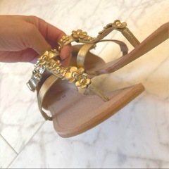 H&M ゴールド　サンダル19.5センチの画像