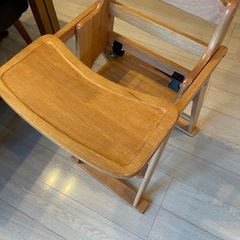 ベビーチェアハイチェア　の画像
