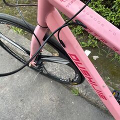 リサイクルショップどりーむ天保山店　No340 ロードバイク　２８インチ　前後ディスクブレーキ　ギア切替３×８段変速　軽量アルミフレーム製の画像