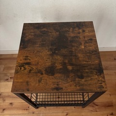 美品✨サイドテーブルの画像