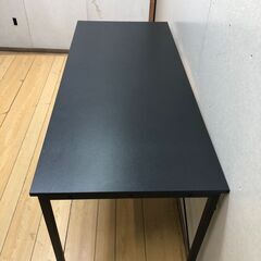 デスク ワークデスク シンプルデスク 作業台 PC机 黒 ブラック スチールフレーム 幅140 奥行60 高さ70 モダン 事務机 平机 学習机 書斎机 おしゃれ　【糸島市内 送料無料】250723-8の画像