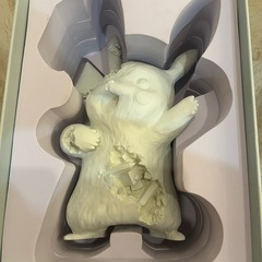  Daniel Arsham × Pokémonダニエルアーシャム ピカチュー　青の画像