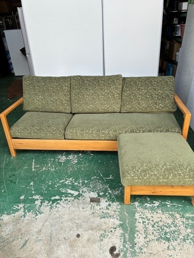 ニトリ3人掛け用ソファ オットマン付き (プロスパー) 小山の
