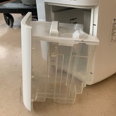 美原店 SHARP 冷風 衣類乾燥除湿機 CM-N100-W 2021年製 コンプレッサー式　プラズマクラスター7000の画像