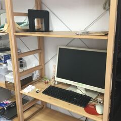 木目の棚の画像