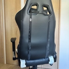 ゲーミングチェアの画像