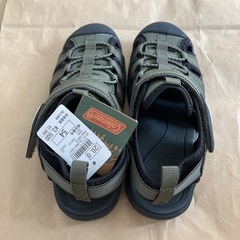 新品未使用 outdoor サンダル　緑　黒　20cm の画像