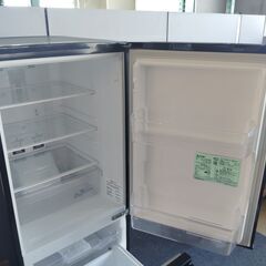 三菱　MR-P15D-B　２ドア冷蔵庫 146L 黒色『中古良品、小傷あり』2018年の画像