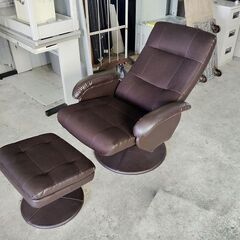 ニトリ　メッシュ布張り１人掛けリクライニングチェア　オットマン付き『中古美品』の画像