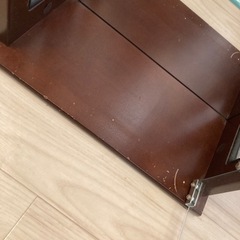 鏡付き飾り棚の画像