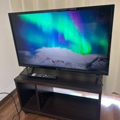 TCL 32型 ハイビジョン スマートテレビ（テレビ台付き）の画像