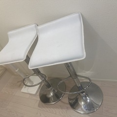 ハイチェア、コート・バック掛けの画像