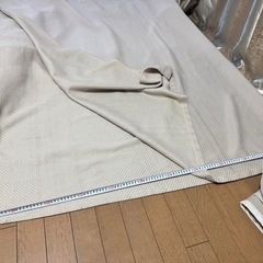 カーテン（2枚組）。1枚あたり：丈220cm・幅260cm。の画像