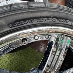 20インチアルミタイヤの画像