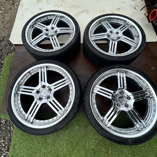 20インチアルミタイヤ