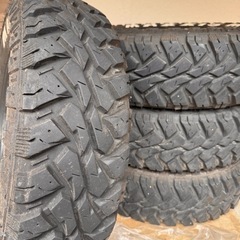 MAXXIS M/T BIGHORN 764 タイヤ 4本セット サイズ：195R14C 106/104Q 8PR 使用期間：約1年（走行距離は不明） 状態：使用感あり（写真参照）、トレッド残り十分 の画像