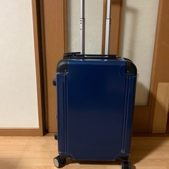 ② 新品未使用鏡面仕上げ　軽量静音ナンバーロックで鍵を持たずに鍵がかけれるTSAロック拡張ファスナー付きフレーム製スーツケース、キャリーケースの画像