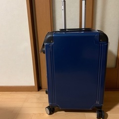 ② 新品未使用鏡面仕上げ　軽量静音ナンバーロックで鍵を持たずに鍵がかけれるTSAロック拡張ファスナー付きフレーム製スーツケース、キャリーケースの画像