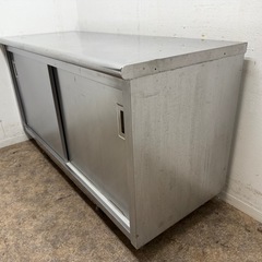 ステンレス　業務用　扉付き作業台　厨房　飲食店　W１５００ｘD６００ｘH８００ｍｍの画像