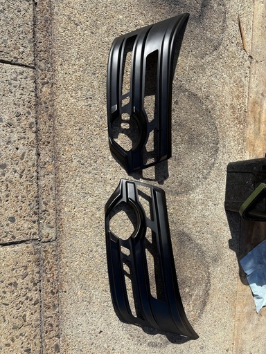 デリカd５ヘッドライトガード