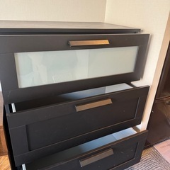 三段収納キャビネットの画像