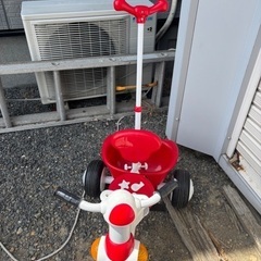 子供用三輪車の画像