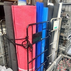 中古パンチカーペット・中古黒布の画像