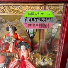立派な雛人形の画像