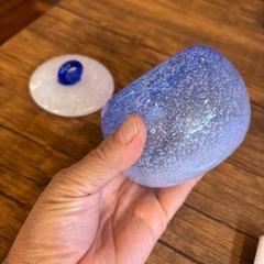 琉球ガラス入れ物の画像