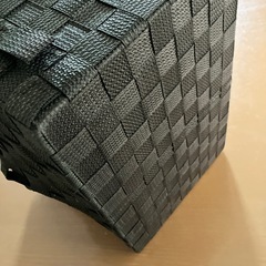 蓋付きの収納カゴの画像