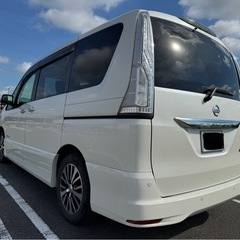 日産セレナC26後期の画像