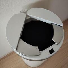 【定価14,980円】センサー式　自動開閉ごみ箱45L　不具合ありの画像