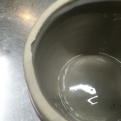 壺。カケ、ヒビ有りの画像