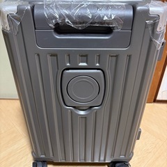 24インチ 軽量ハードシェル スピナー スーツケース USBポート付き の画像