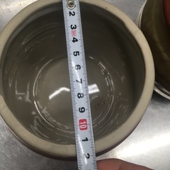 壺。カケ、ヒビ有りの画像