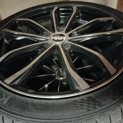【8部山】225/40R18夏タイヤPCD114.3-5Hの画像