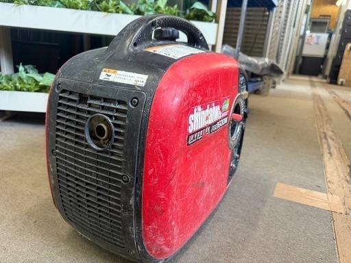 インバーター発電機 iEG1600M 新ダイワ 動作確認済 発電機 やまびこ